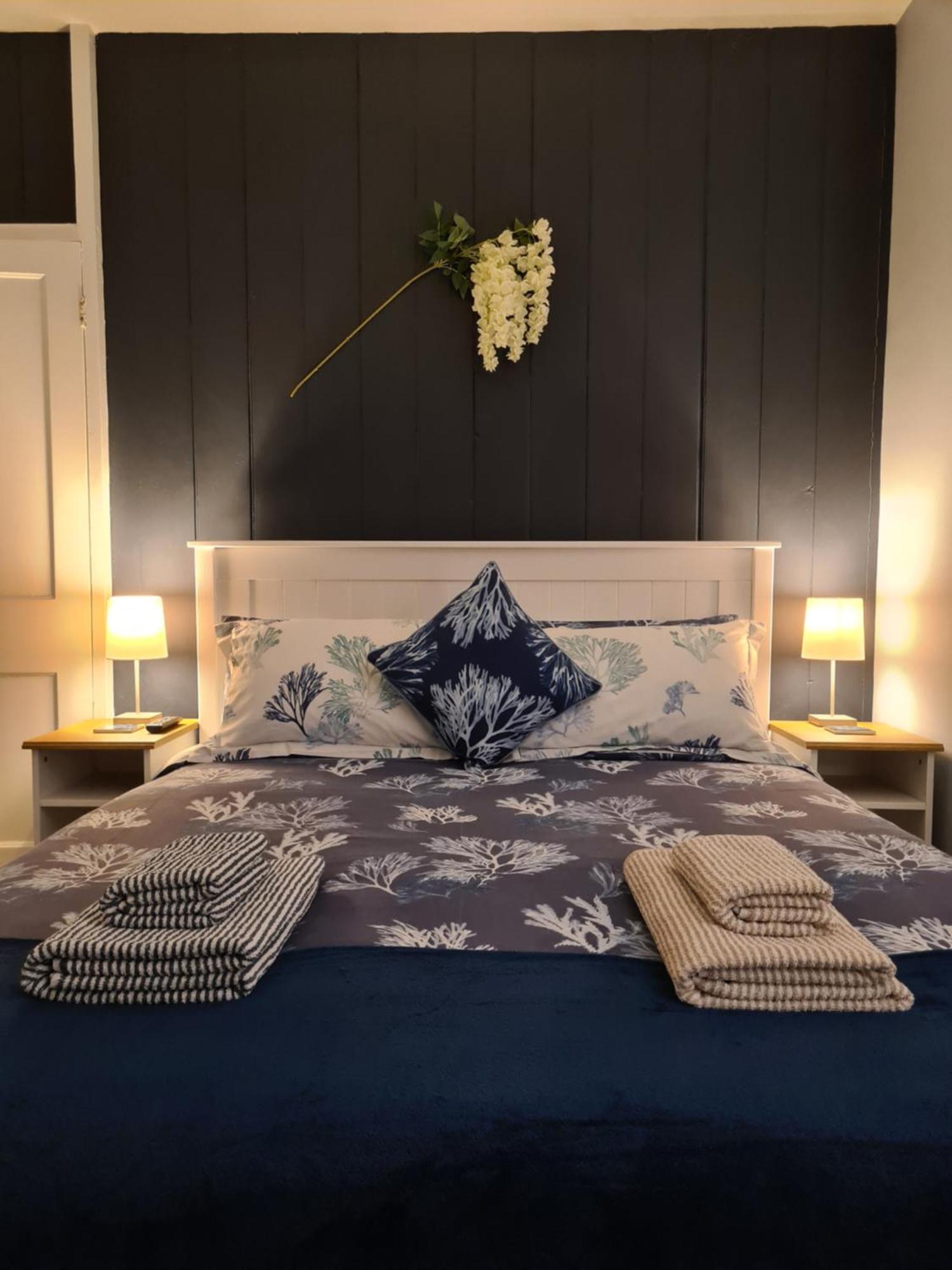 The Hideaway - Luxury Townhouse Villa Wareham Exteriör bild